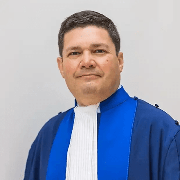 Годинес Серхио Херардо Угальде (Godinez Sergio Gerardo Ugalde)
